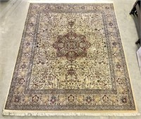 Oriental Rug, Hunt pattern, 8' x 9'9", center