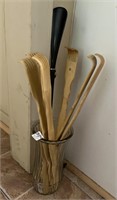 Collection of back scratchers & shoe spoon in 10”