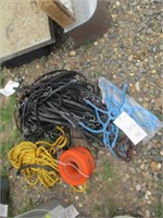 342) Bungee straps, rope and misc