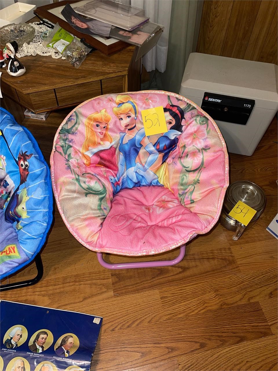 like new Disney Princess child's chair
