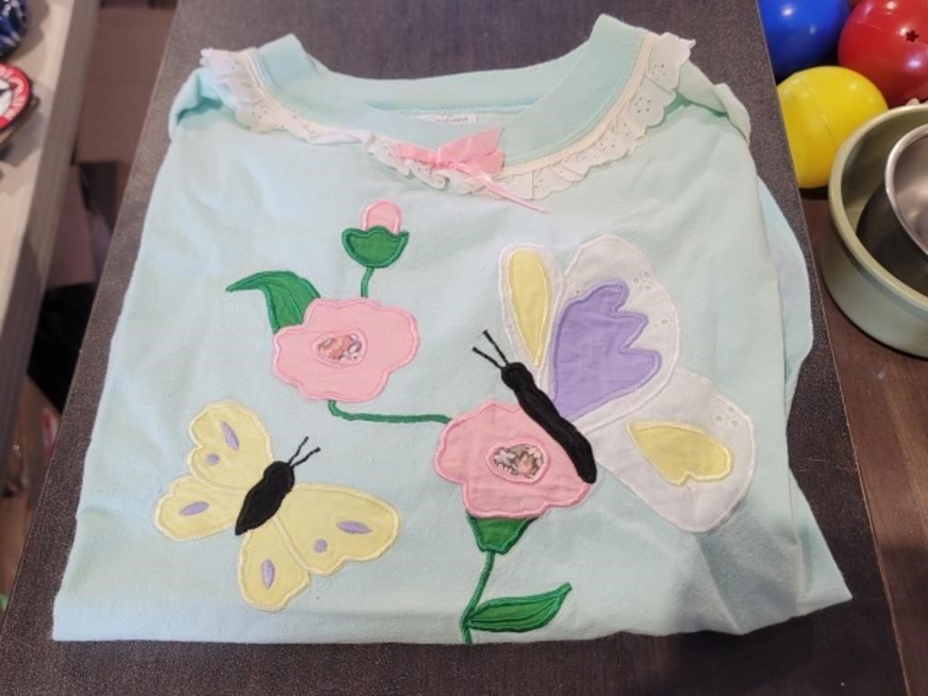 USA - (Size L) Butterfly Shirt