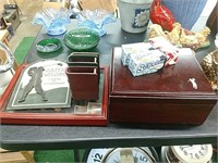 Golf related lot incl humidor