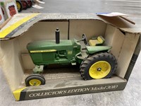 Ertl Die Cast John Deere Tractor 1:16 in box