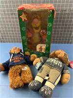 VINTAGE POOH DOLL IN BOX & FOOTBALL DOLLS