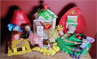 STRAWBERRY DOLLS, PLAYSETS, & ACCESSORIES