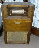 Floor model Philco radio and record player