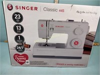 Singer Classic 44S sewing machine New in box