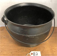 Cast Iron 4-Footed Pot