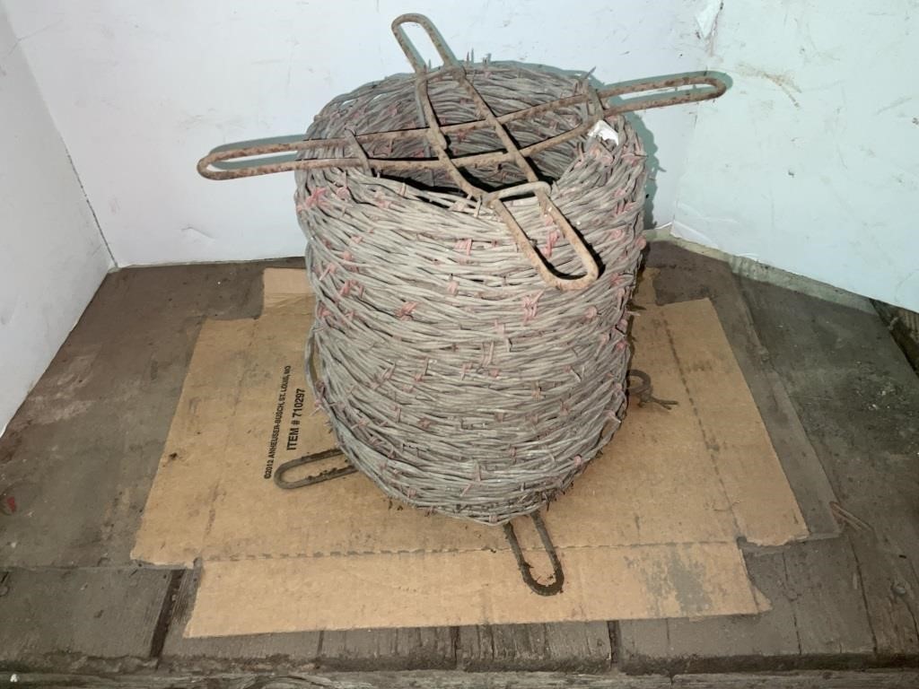 Partial spool barbed wire