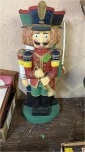 3 FACED TOY SOLDIER FIGURINE