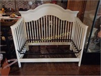 White Child's Day Bed