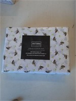 VICTORIA COLLECTION ONE QUEEN SHEET SET