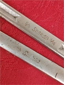 2 small snap on wrenches