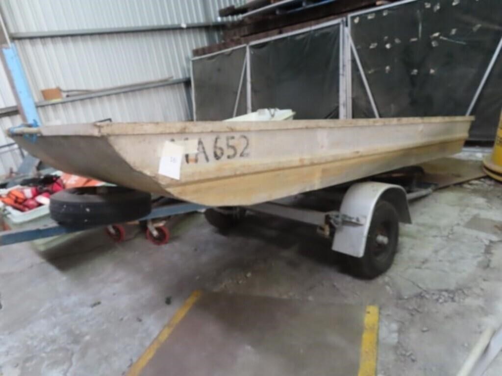 Aluminium Flat Bottom Punt Boat.