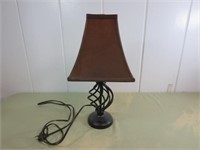 Interesting Design Metal Desk Lamp w/Shade