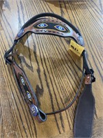 Saddle point head stall , size full