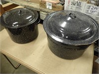 (2) Granite Stock Pots w/ Covers