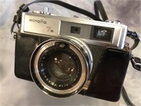 Vintage Minolta Film Camera in Case -untested