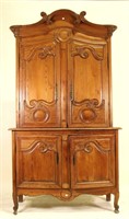 18th CENTURY FRENCH CARVED PINE HUTCH