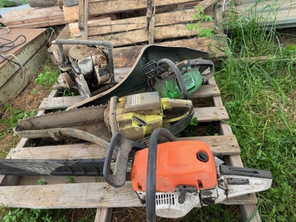 Pallet with 4 Chain saws-3 running,1 non-running
