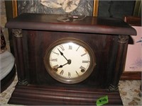 Wooden Mantle clock with key