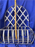 Metal Deco Hanging Rack 16" Tall 14" Wide