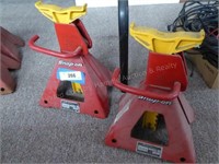 2 Snap-on Jack stands