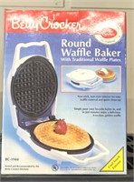 Betty Crocker round waffle maker