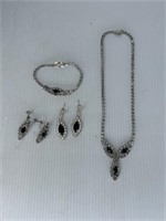 Black Gem Studded Jewelry Set