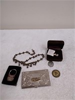 Group of jewelry items