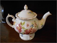 Tea Pot White with Flowers