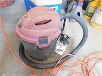 5 GAL SHOPVAC - WORKS