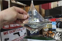 ART GLASS SAILBOAT DECORATION