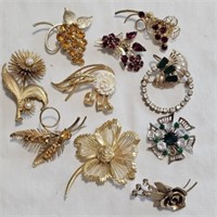 Gold Tone Rhinestones & Pearls Flower Pins
