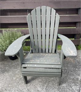 Wooden lawn chair