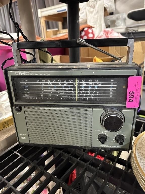 REALISTIC DX-60 RADIO AM FM CB SW