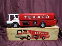 Texaco Jet  fuel truck w/box.