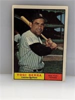 1961 Topps #425 Yogi Berra New York Yankees HOF