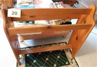 Wooden quilt rack, 36 x 10 x 36