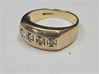 14k Gold Ring with Diamonds sz 10 See Weight