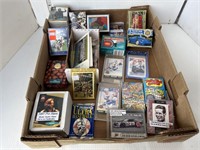 Box of sports cards, misc