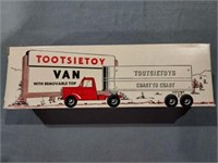 Tootsie Toy Van with Removable Top, #589