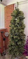 Artificial Christmas Tree 7.5’