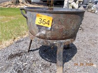 Cast Iron Pot With Stand