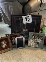 4 Pictures with Frames and 1 canvas Print