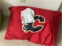 FLAMES PILLOW & TOQUE