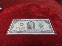 1976-$2 Chicago federal reserve US banknote.