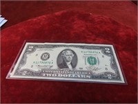 1976-$2 St Louis federal reserve US banknote.