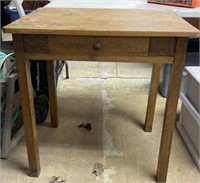 Vintage desk 20x28x29t