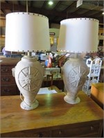 PAIR RESIN SUNBURST CARVED LAMPS W/SHADES